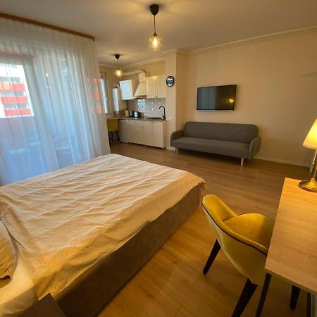 Appartement Amber Studio Oradea Extérieur photo