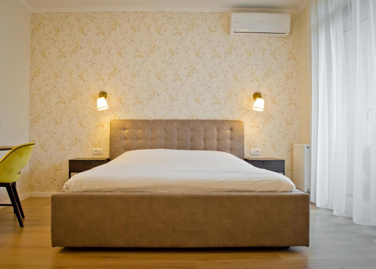 Appartement Amber Studio Oradea Extérieur photo