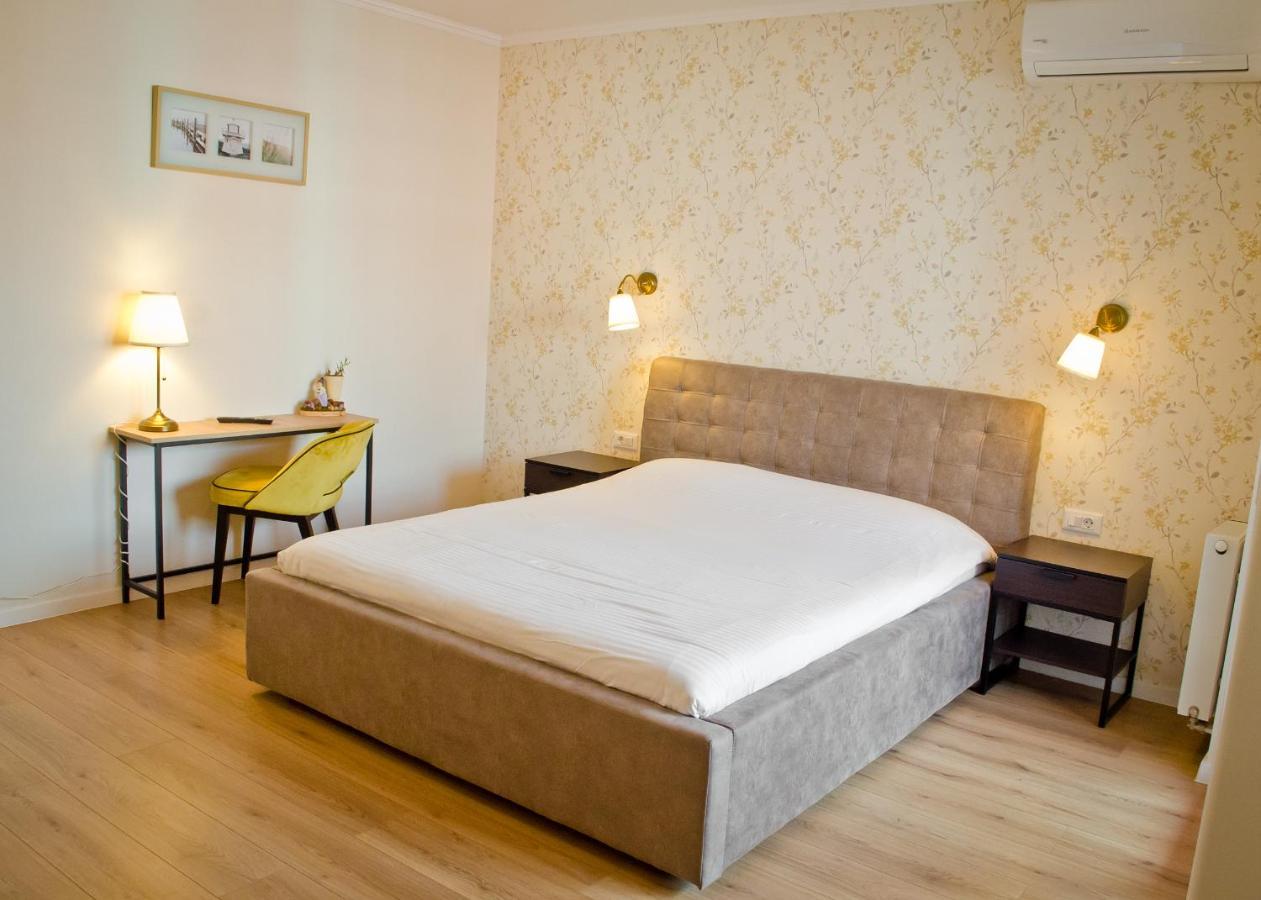 Appartement Amber Studio Oradea Extérieur photo